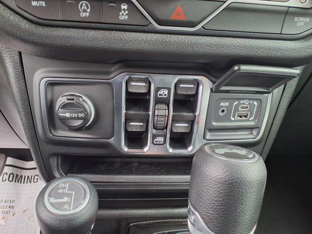 new 2025 Jeep Wrangler car, priced at $46,476