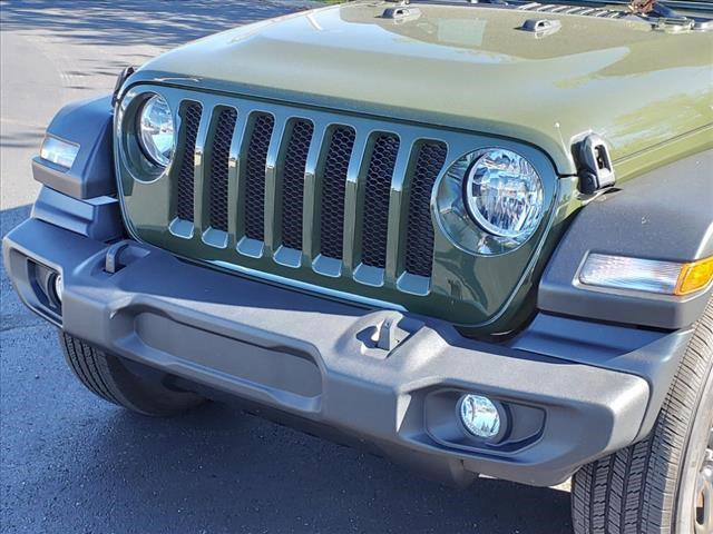 used 2022 Jeep Wrangler Unlimited car, priced at $27,065