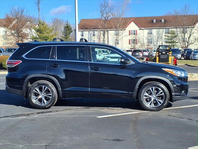 used 2016 Toyota Highlander car, priced at $21,200