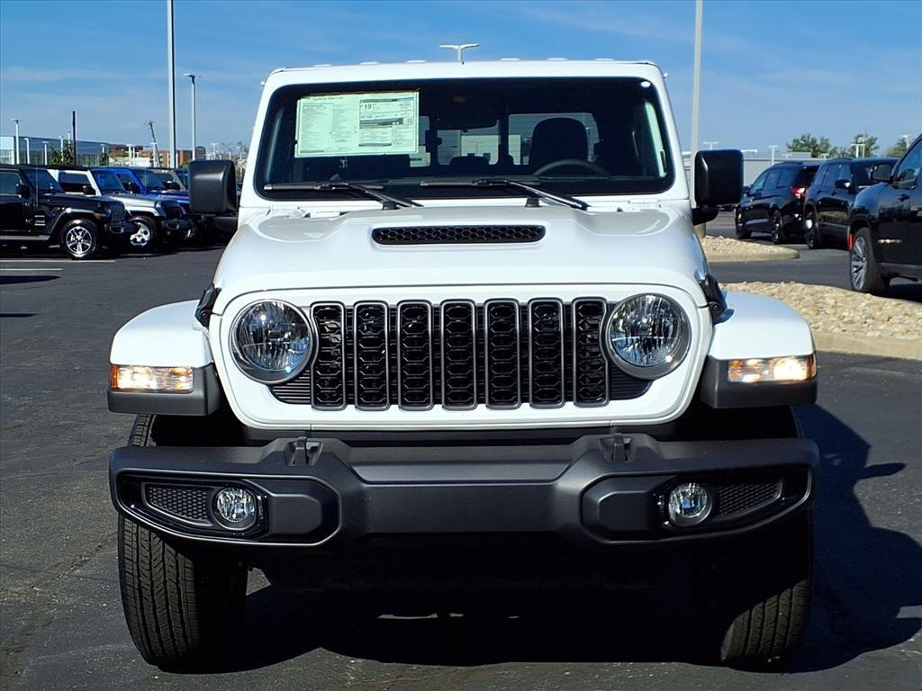 new 2025 Jeep Gladiator car, priced at $47,035