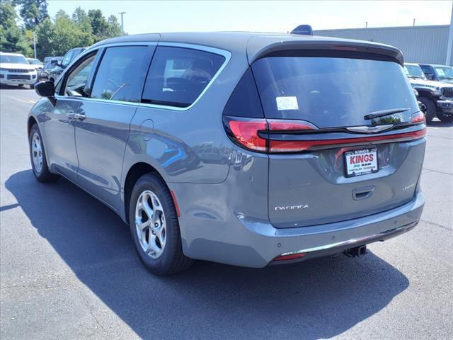 new 2024 Chrysler Pacifica car, priced at $43,829