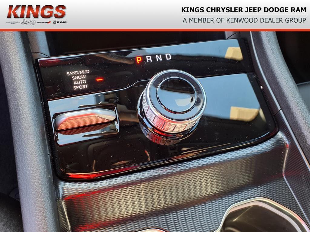 new 2025 Jeep Grand Cherokee L car, priced at $43,595