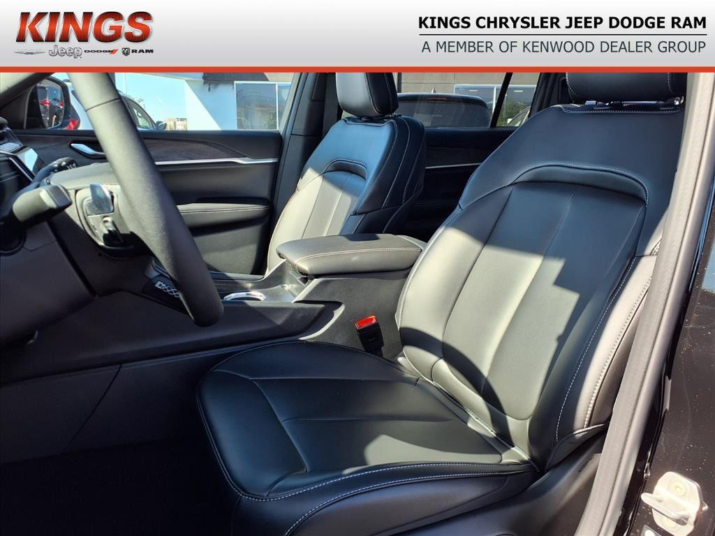 new 2025 Jeep Grand Cherokee L car, priced at $43,595