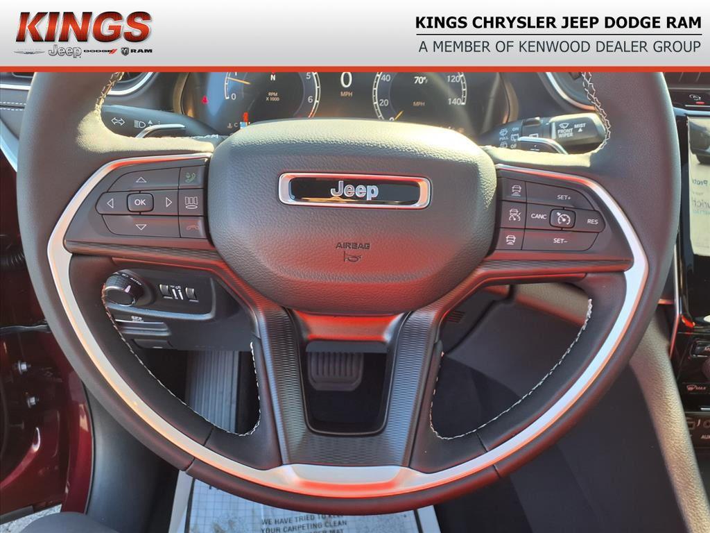 new 2025 Jeep Grand Cherokee car, priced at $38,288