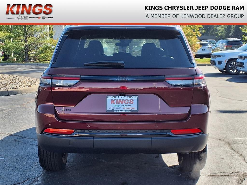 new 2025 Jeep Grand Cherokee car, priced at $38,288