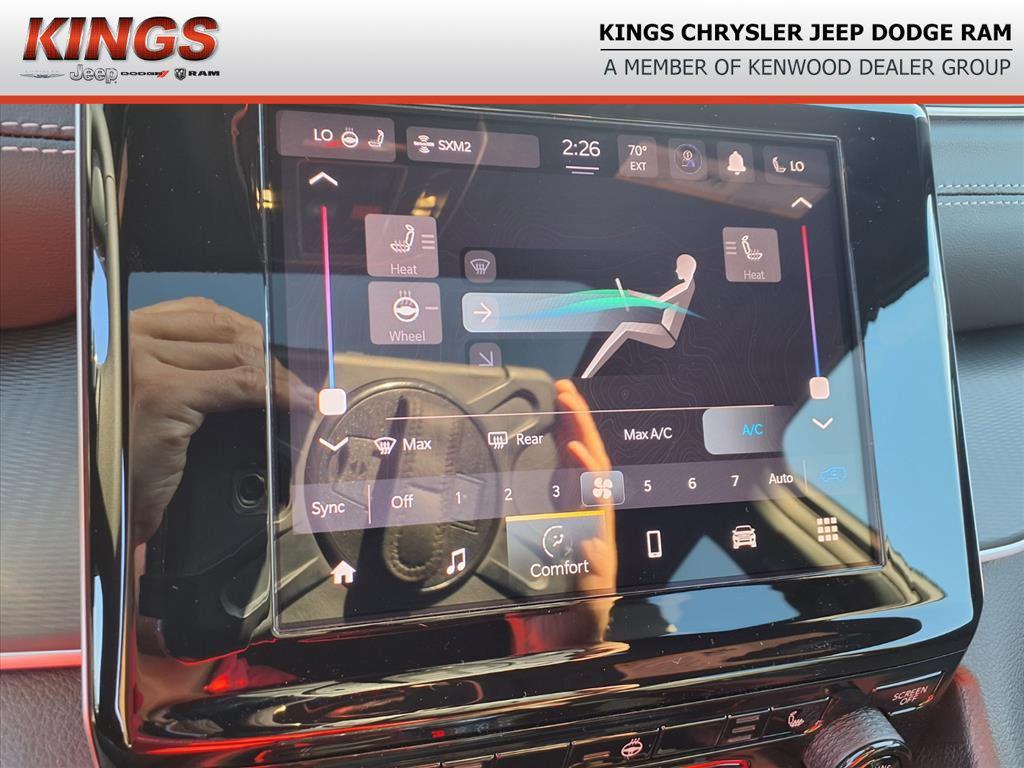 new 2025 Jeep Grand Cherokee car, priced at $38,288