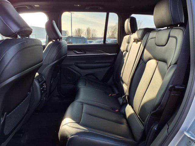 new 2025 Jeep Grand Cherokee car, priced at $48,517