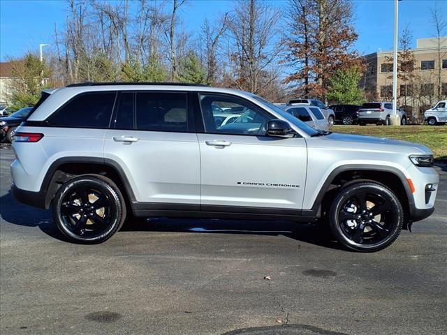 new 2025 Jeep Grand Cherokee car