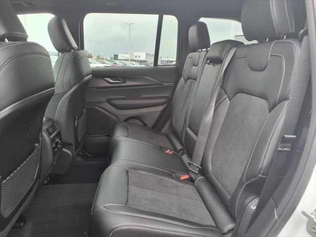 new 2025 Jeep Grand Cherokee car, priced at $40,673