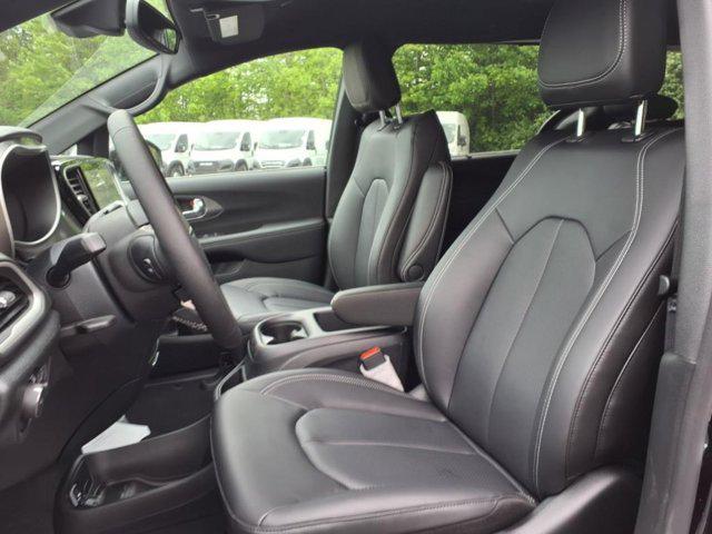 new 2025 Chrysler Pacifica car, priced at $43,130