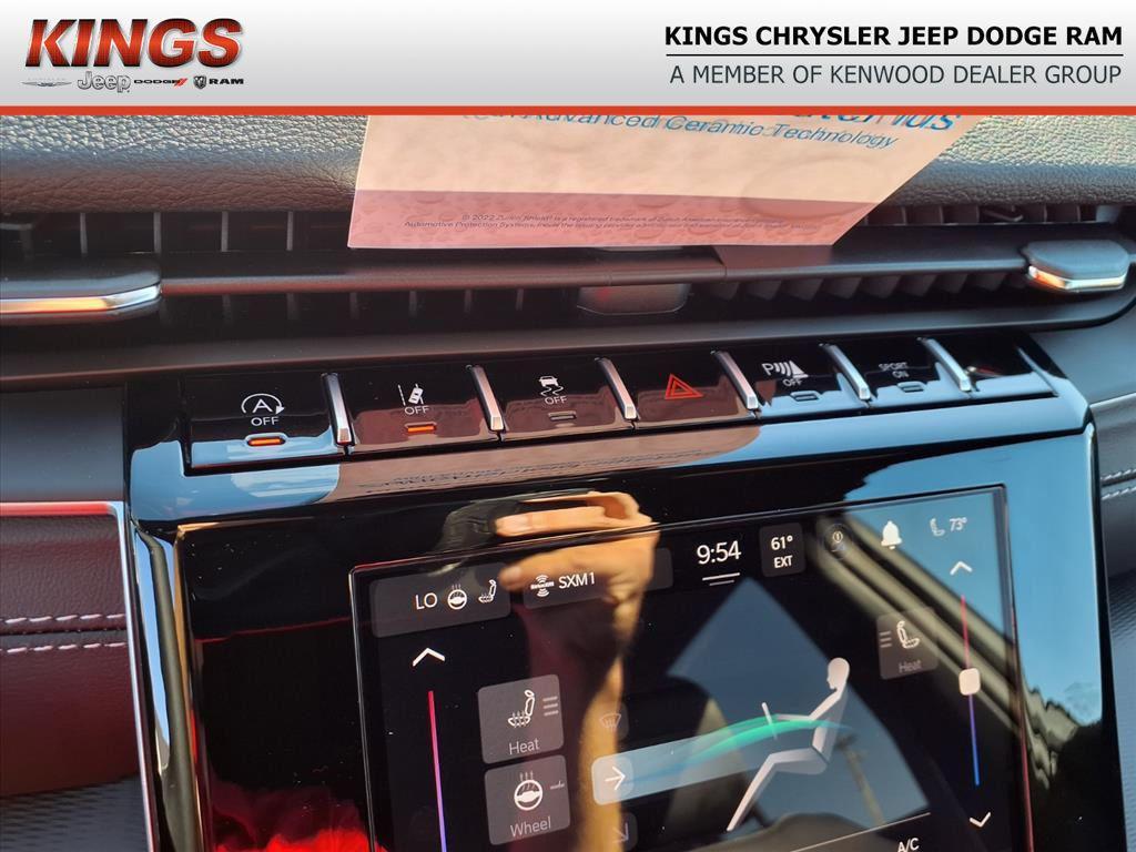 new 2025 Jeep Grand Cherokee car, priced at $39,728