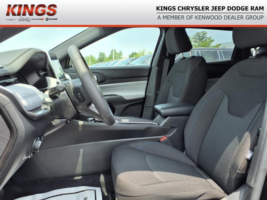 new 2025 Jeep Compass car, priced at $26,710