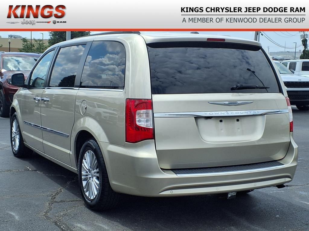 used 2015 Chrysler Town & Country car, priced at $9,200