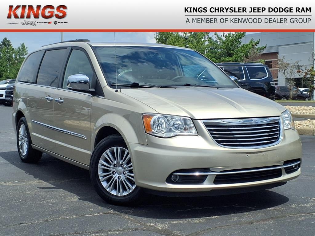 used 2015 Chrysler Town & Country car, priced at $9,200