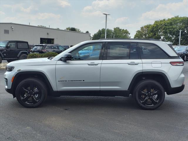 new 2024 Jeep Grand Cherokee car, priced at $44,740