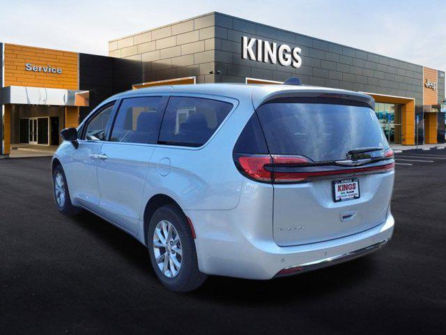 new 2024 Chrysler Pacifica car, priced at $40,000