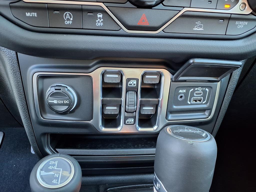 new 2025 Jeep Gladiator car, priced at $46,134