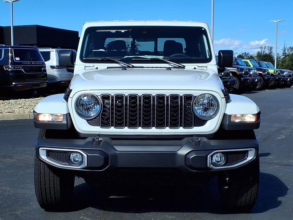 new 2025 Jeep Gladiator car, priced at $46,134