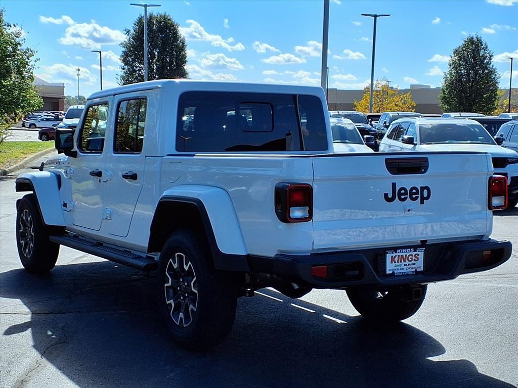 new 2025 Jeep Gladiator car, priced at $46,134