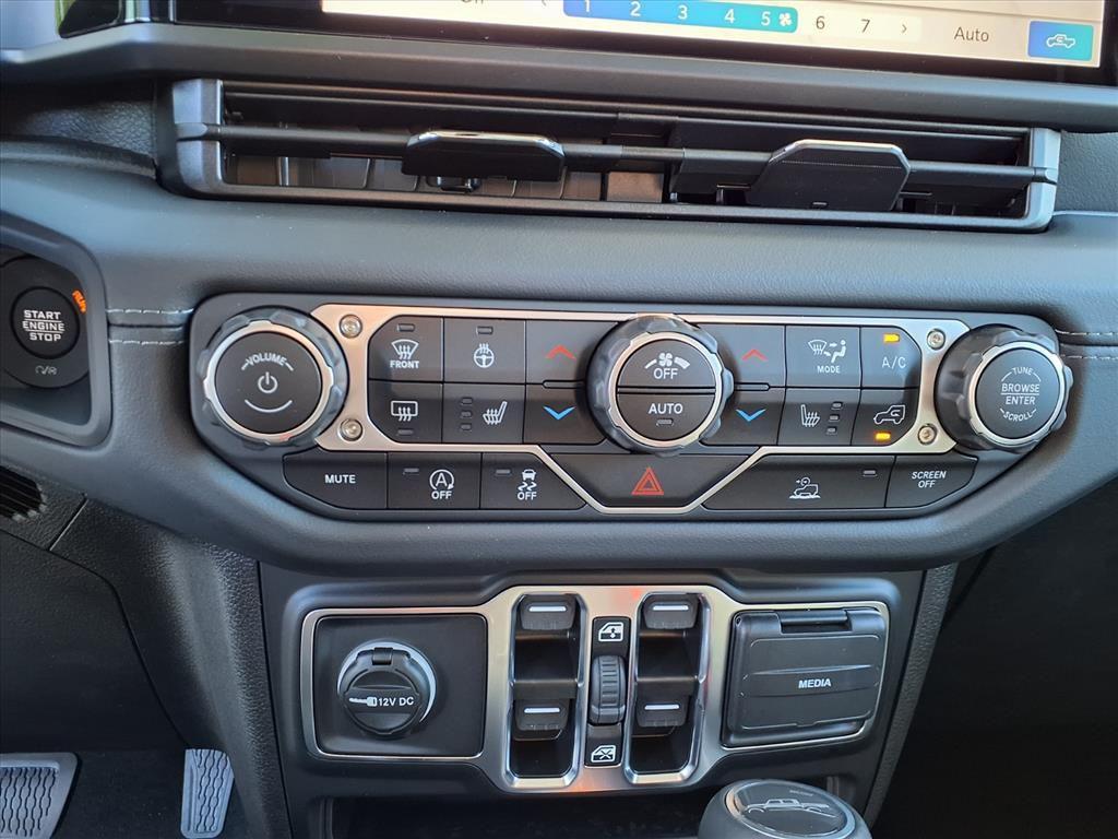 new 2025 Jeep Gladiator car, priced at $46,134