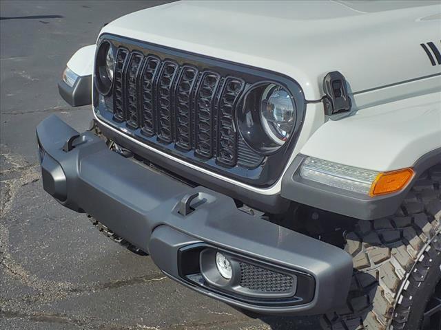 new 2024 Jeep Gladiator car, priced at $52,428