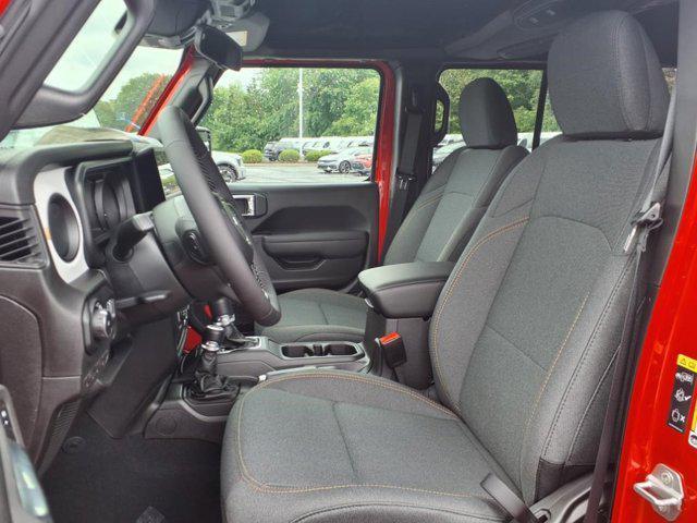 new 2025 Jeep Wrangler car, priced at $46,476