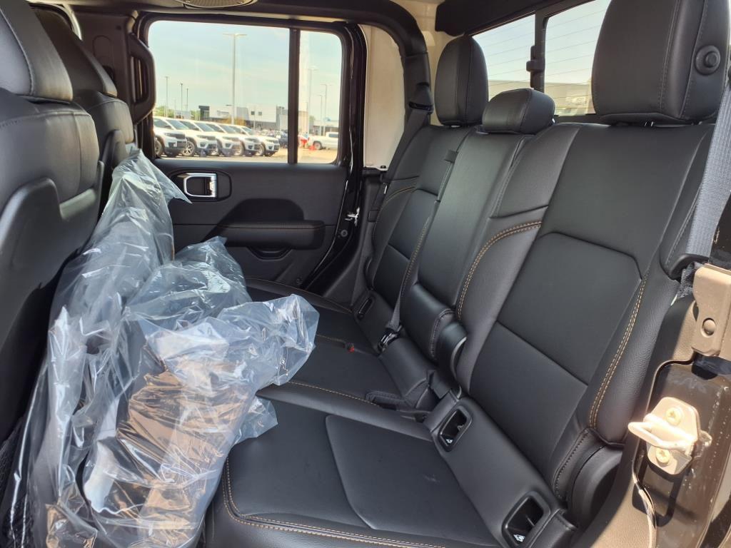 new 2025 Jeep Gladiator car, priced at $48,413