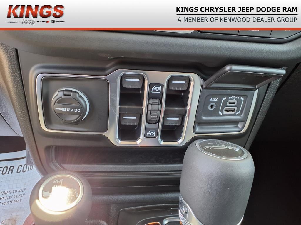 new 2025 Jeep Gladiator car, priced at $45,564