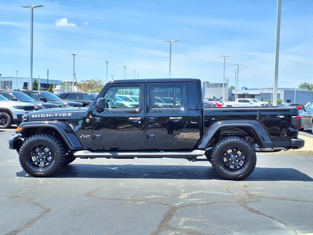 new 2025 Jeep Gladiator car, priced at $48,413