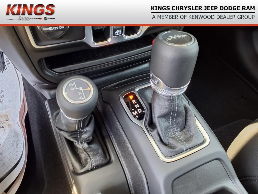 new 2025 Jeep Gladiator car, priced at $45,564