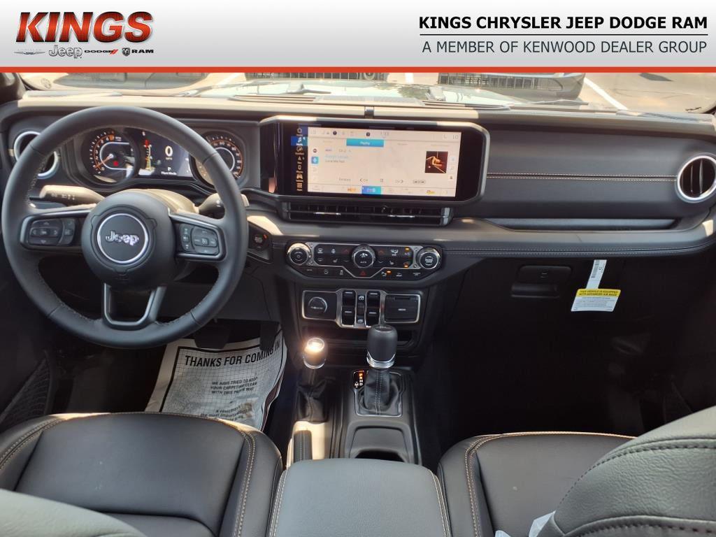 new 2025 Jeep Gladiator car, priced at $45,564