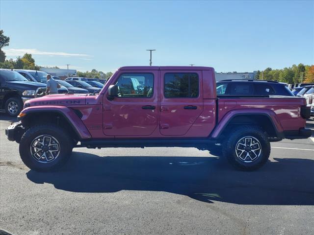 new 2024 Jeep Gladiator car, priced at $55,551