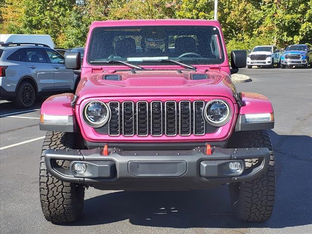 new 2024 Jeep Gladiator car, priced at $55,551