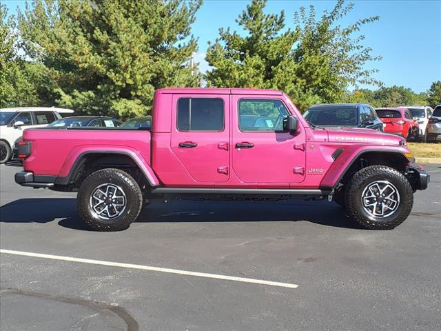 new 2024 Jeep Gladiator car, priced at $55,551