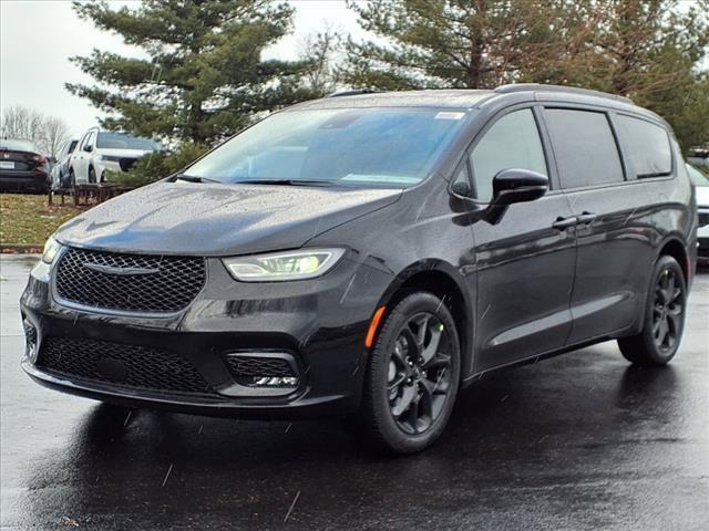 new 2025 Chrysler Pacifica car, priced at $56,735