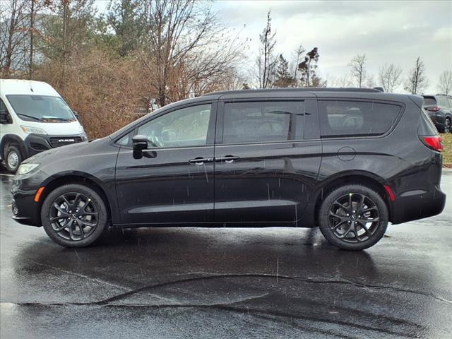 new 2025 Chrysler Pacifica car, priced at $56,735