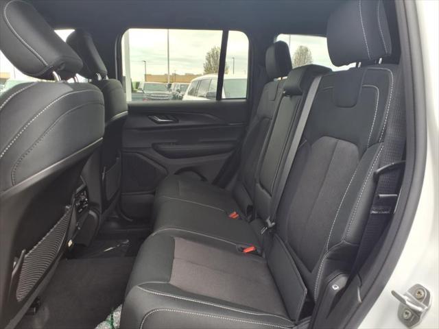 new 2025 Jeep Grand Cherokee car, priced at $37,963