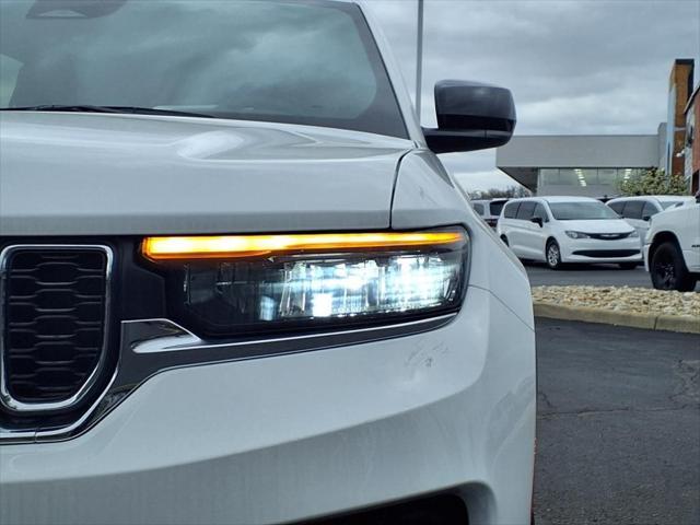 new 2025 Jeep Grand Cherokee car, priced at $37,963