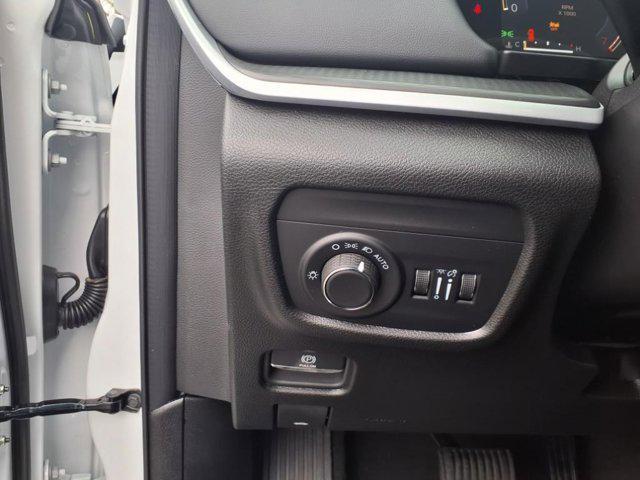 new 2025 Jeep Grand Cherokee car, priced at $35,645