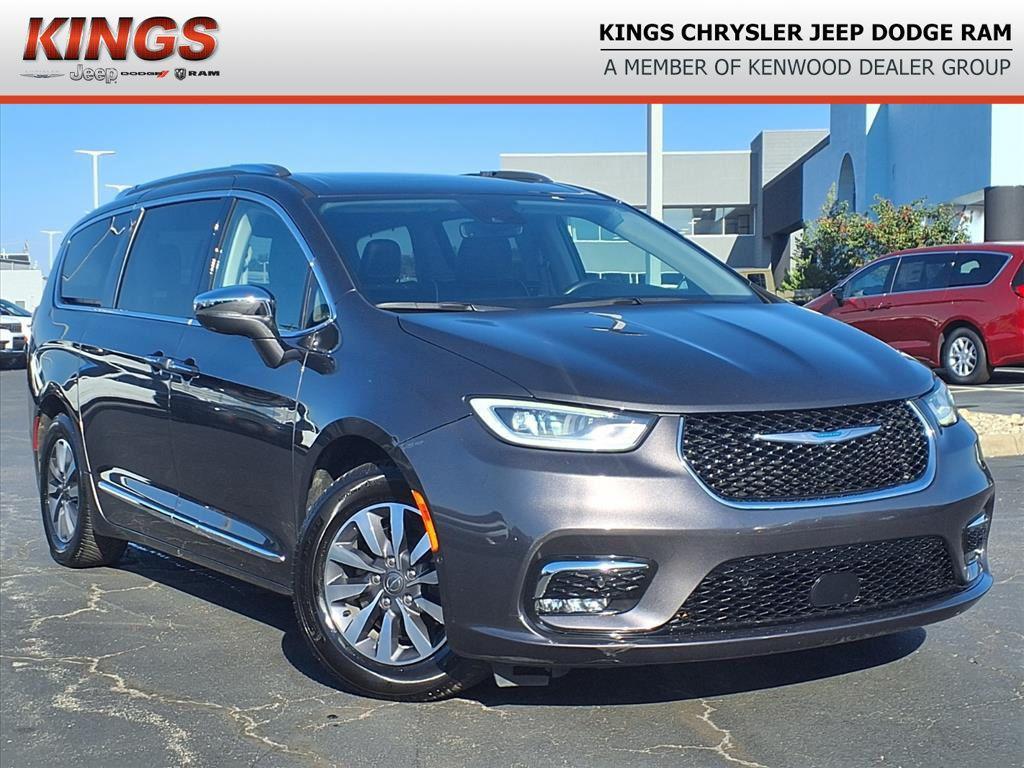 used 2021 Chrysler Pacifica Hybrid car, priced at $26,340