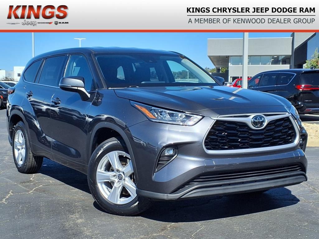 used 2020 Toyota Highlander car, priced at $28,359