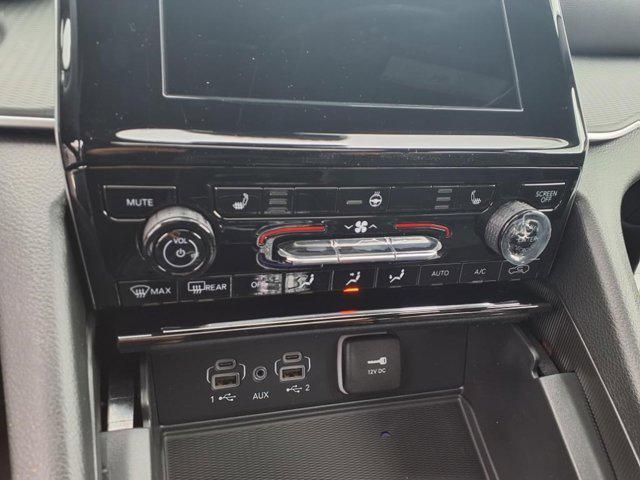new 2025 Jeep Grand Cherokee car, priced at $41,390