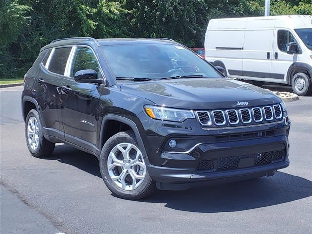 new 2024 Jeep Compass car, priced at $33,000