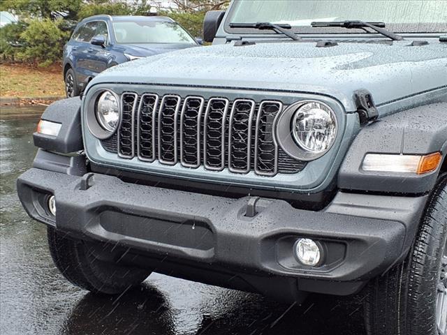 new 2025 Jeep Wrangler car, priced at $40,425