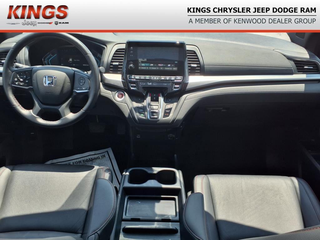 used 2024 Honda Odyssey car, priced at $40,000
