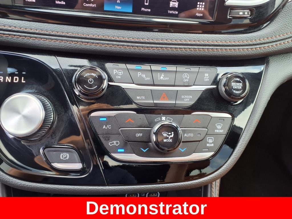new 2025 Chrysler Pacifica car, priced at $52,184