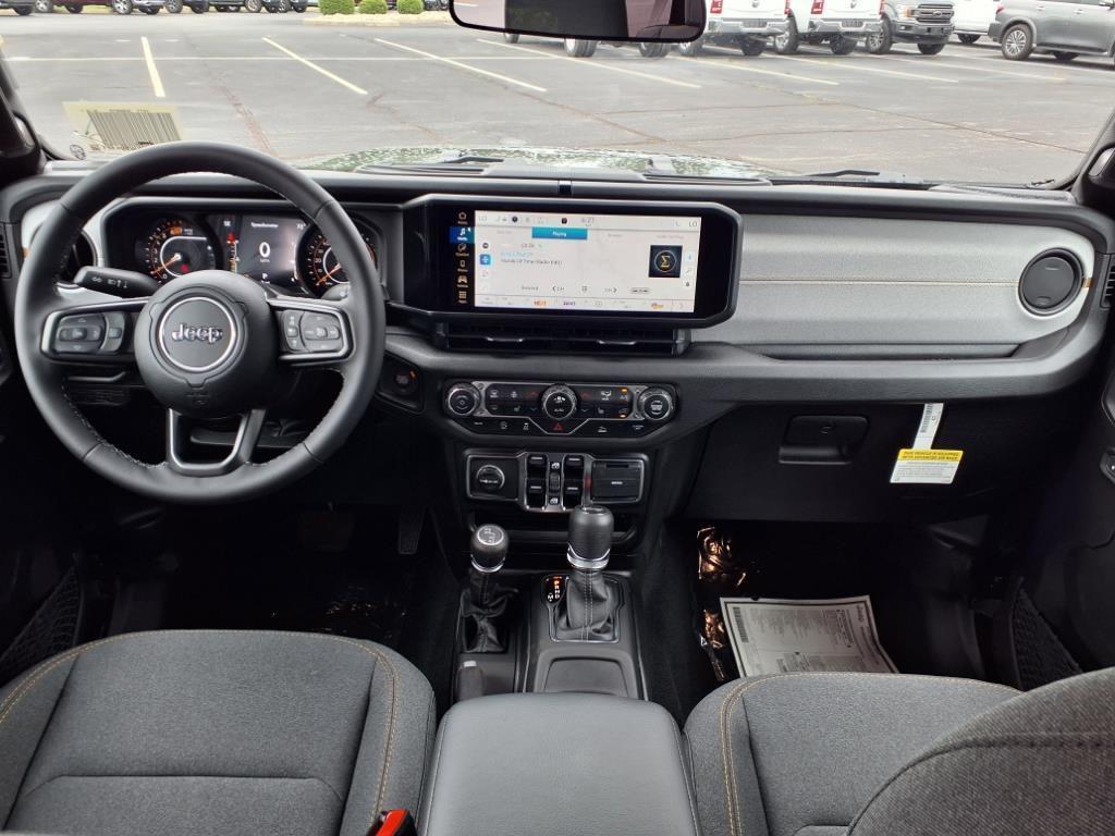new 2025 Jeep Wrangler car, priced at $43,067