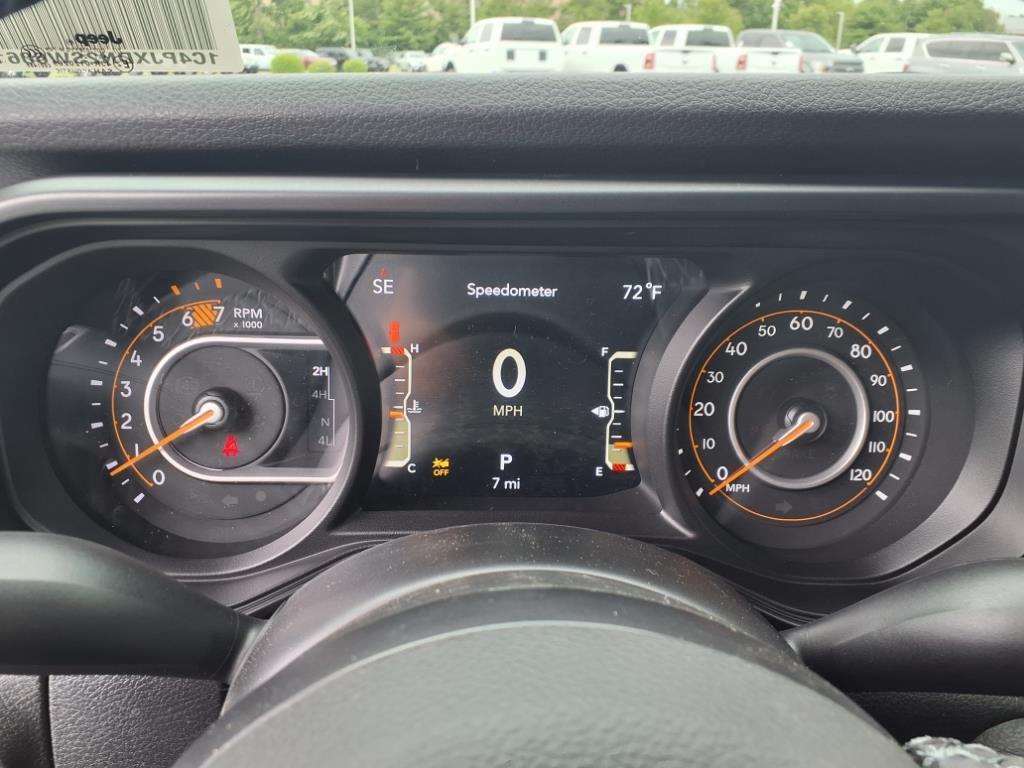 new 2025 Jeep Wrangler car, priced at $43,067