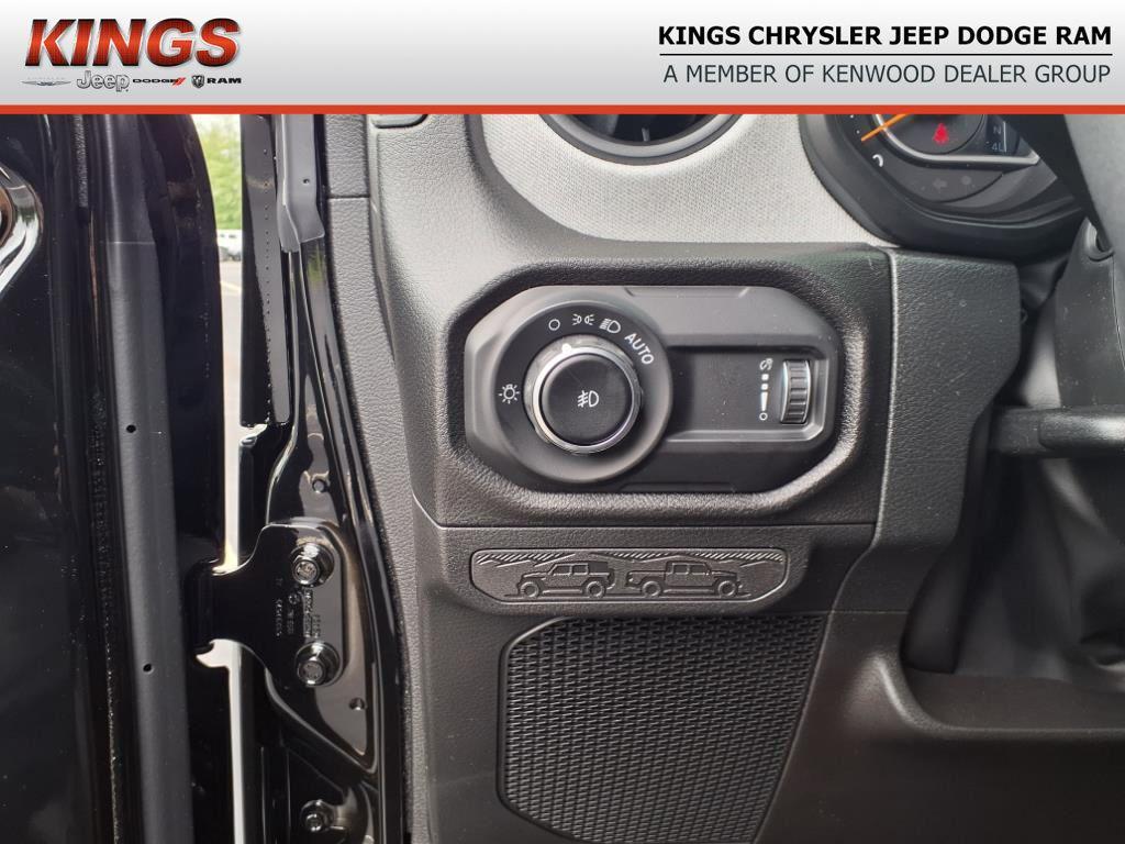 new 2025 Jeep Wrangler car, priced at $43,768