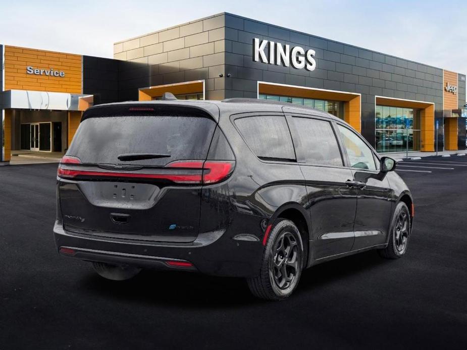 new 2024 Chrysler Pacifica Hybrid car, priced at $50,719